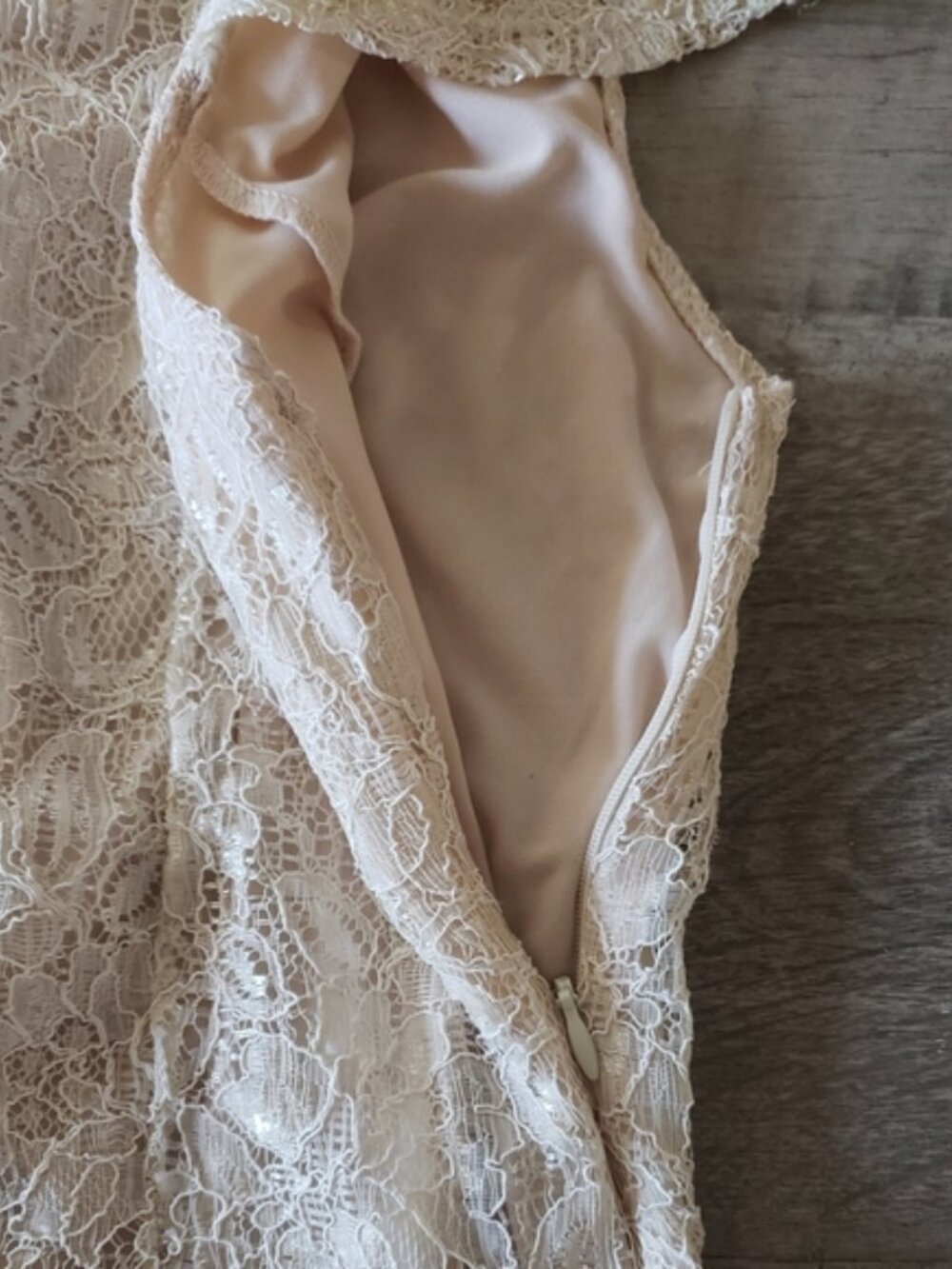 Cream Lace Ruffle Top. - Picture 6 of 6
